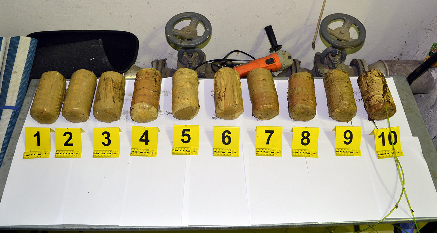 На ГП Хоргош заплењено више од 11 килограма марихуане и ухапшене три особе