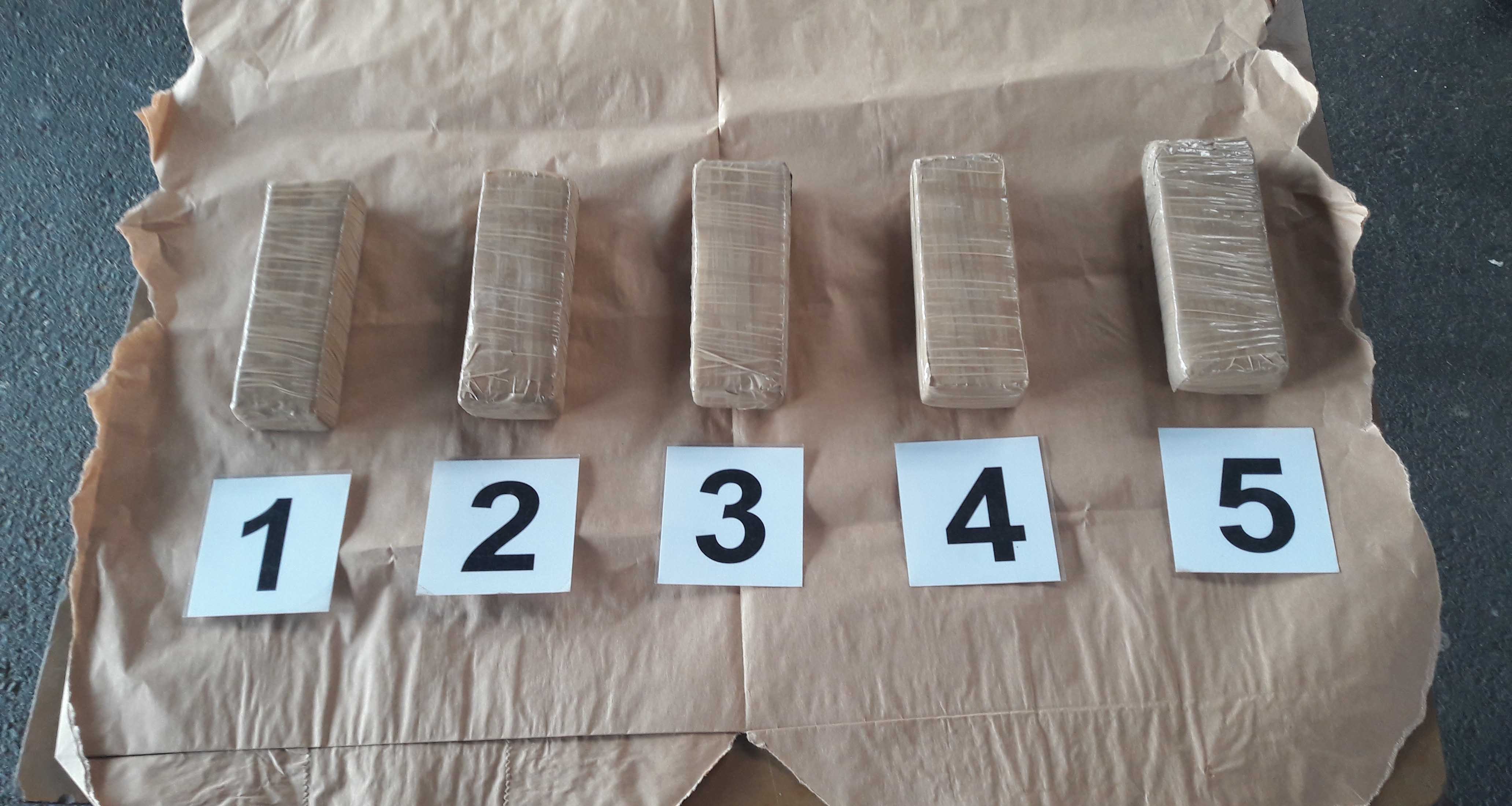 Kod bugarskih državljana, na GP Batrovci, pronađeno dva kilograma heroina