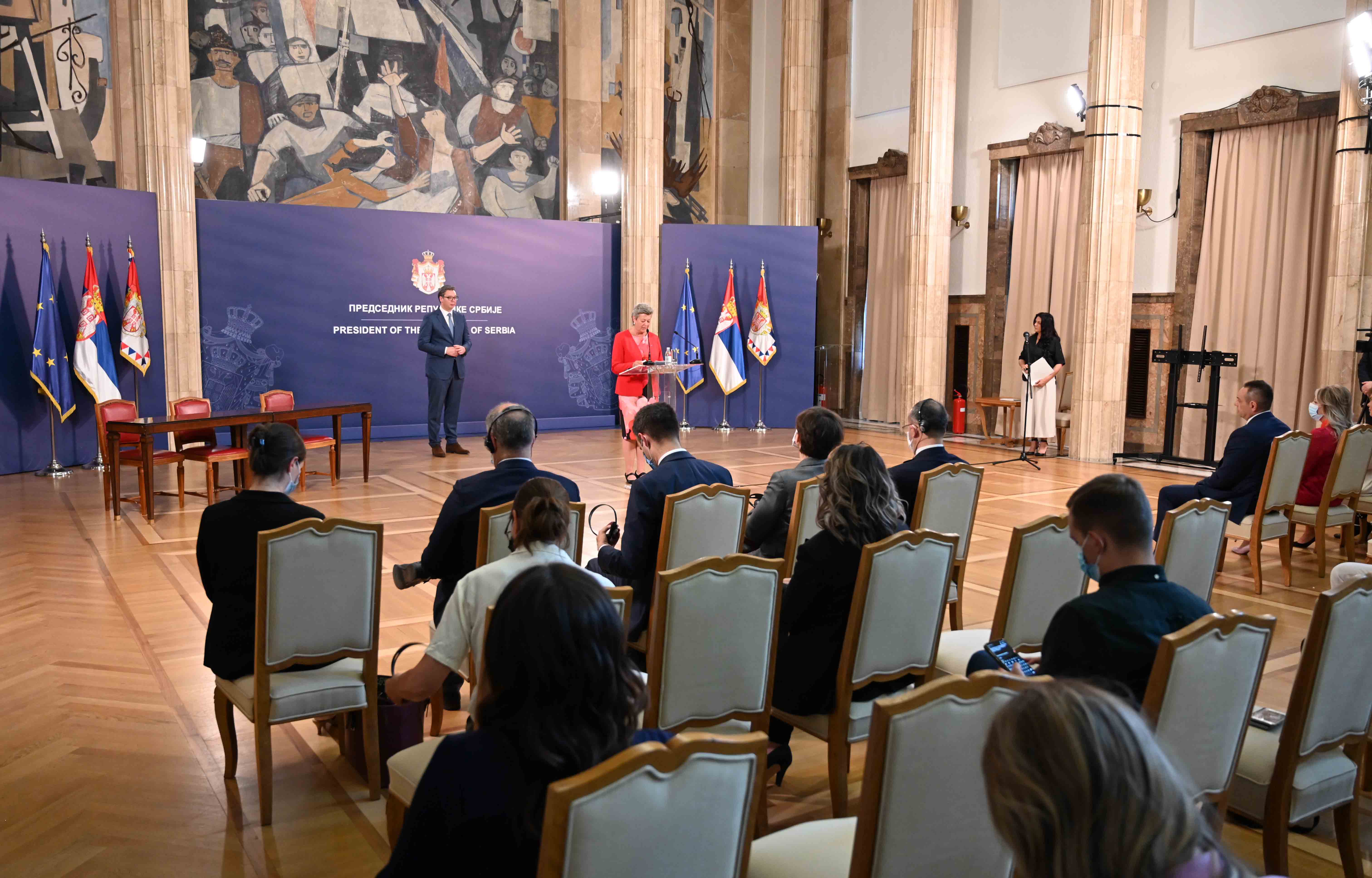 Председник Вучић: Од ЕУ више од 11 милиона евра подршке за мигранте