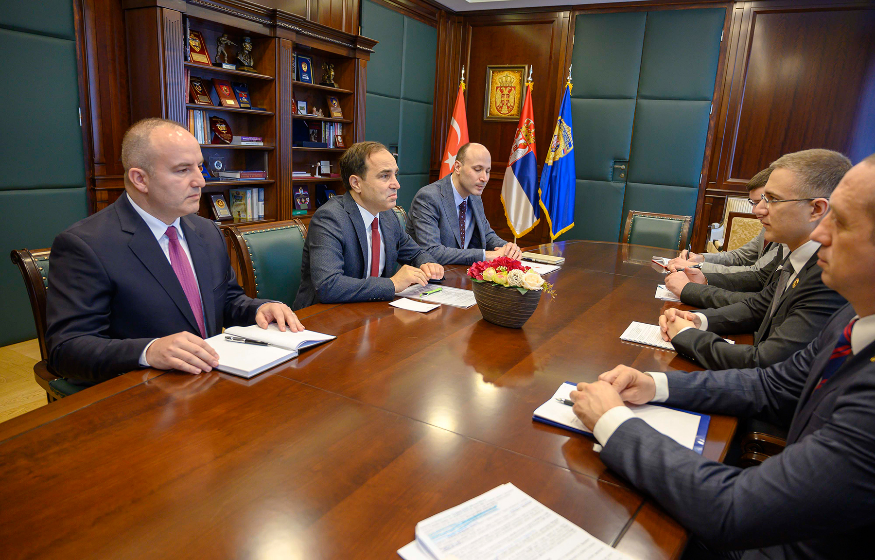 Стефановић разговарао са амбасадором Републике Турске о наставку сарадње полиција двеју земаља