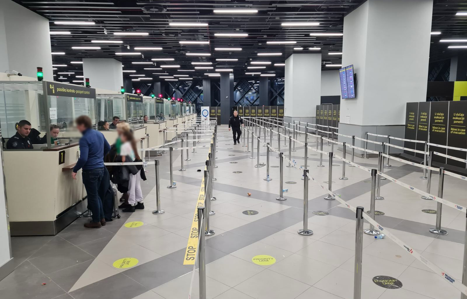 Нормализована пасошка контрола нових путника на Аерoдрому „Никола Тесла“
