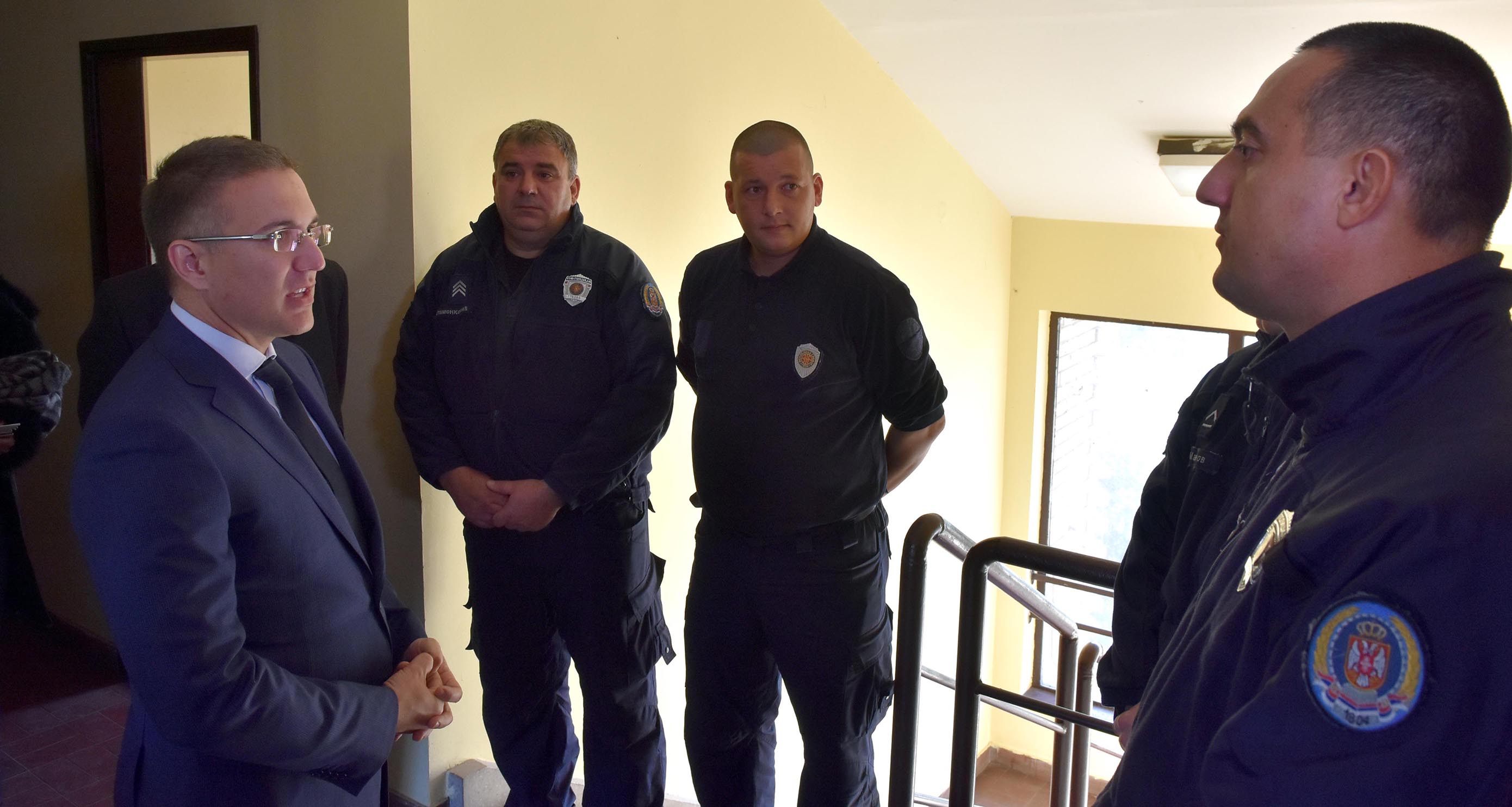 Stefanović: Do kraja godine svi pripadnici Uprave granične policije u novim uniformama