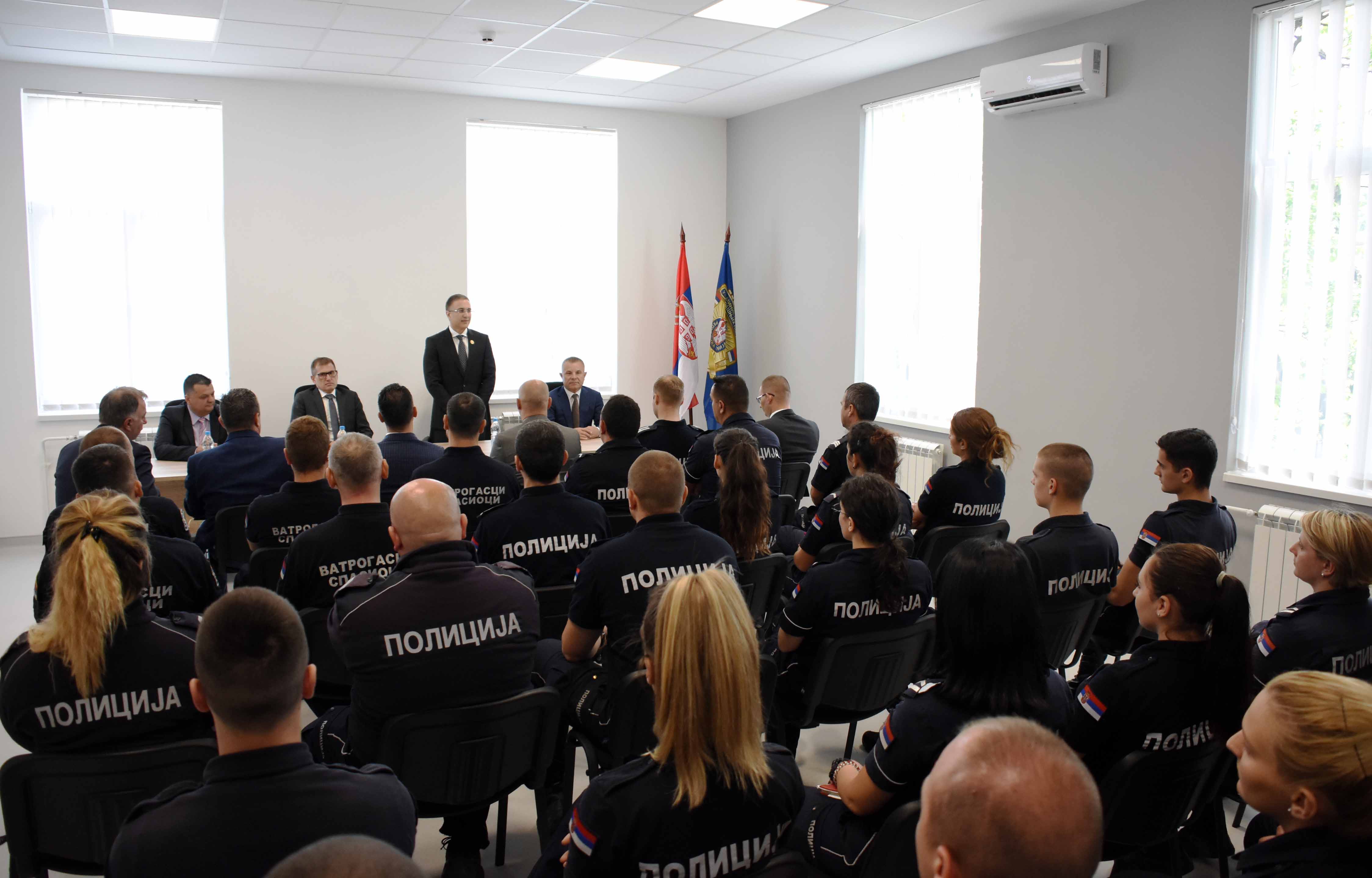 Стефановић: Инвестиције у полицијске станице значе боље услове за рад наших људи, али и за грађане који у њима остварују своја права