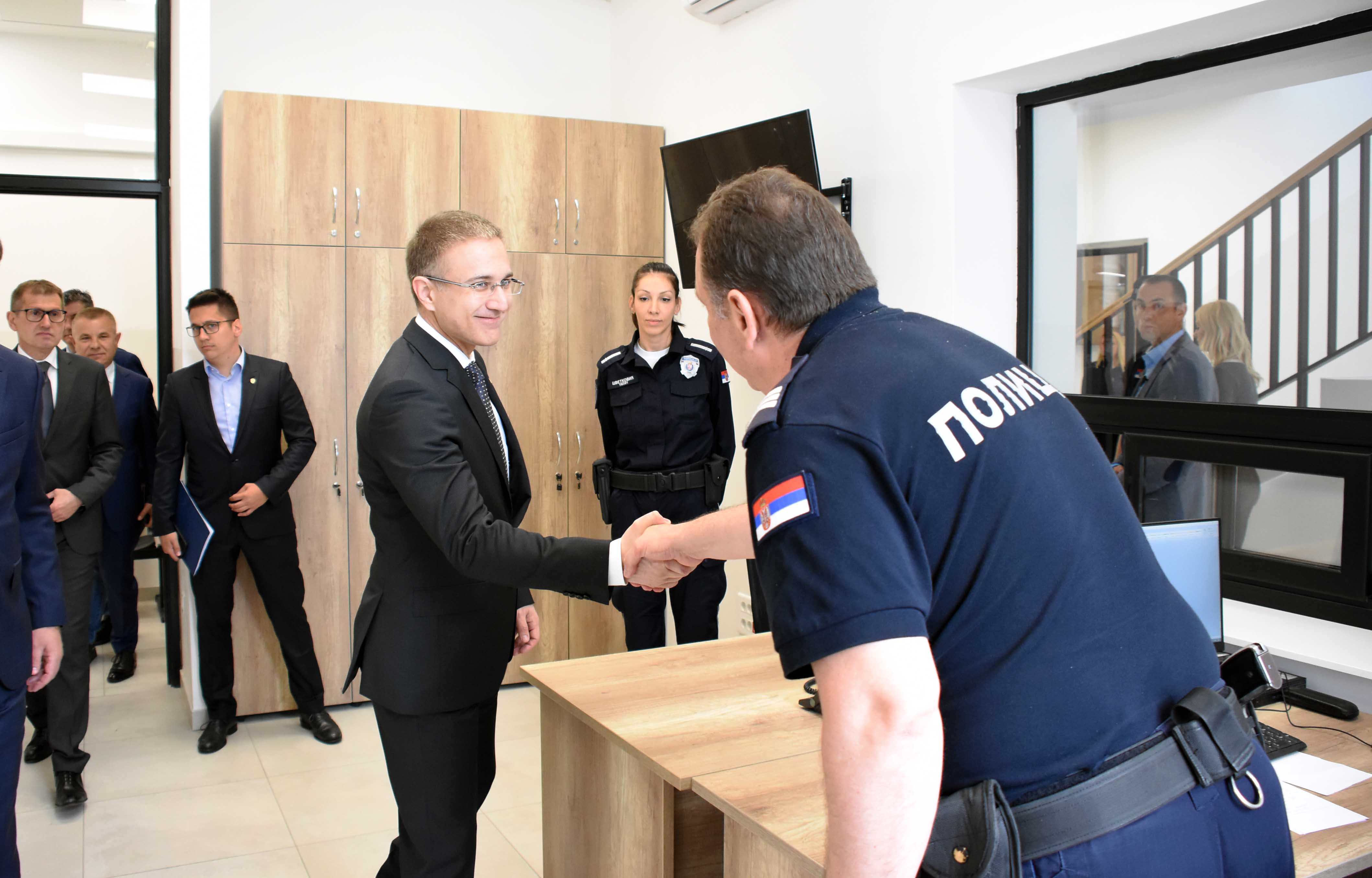Стефановић: Инвестиције у полицијске станице значе боље услове за рад наших људи, али и за грађане који у њима остварују своја права