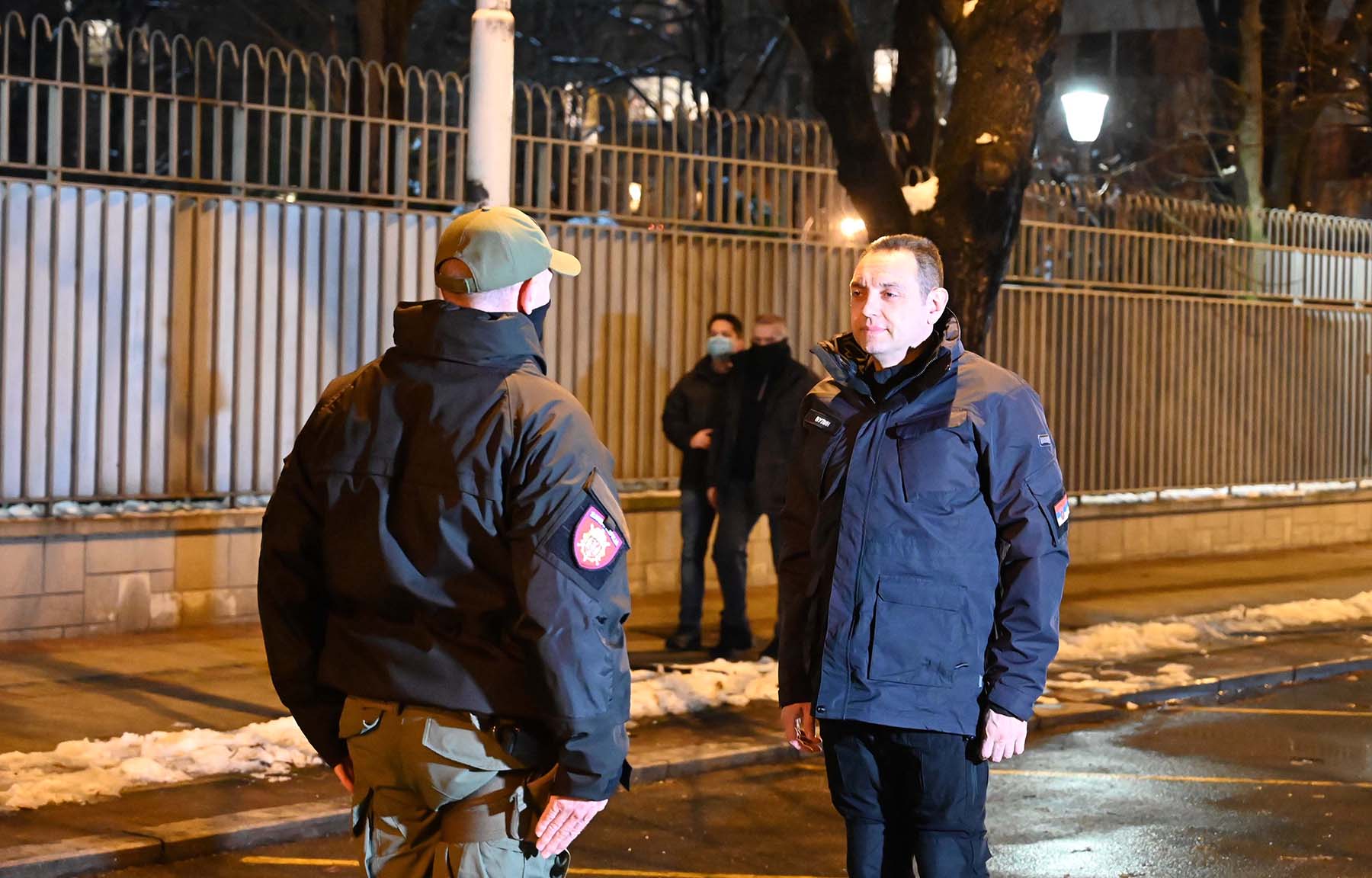 Ministar Vulin policijskim službenicima čestitao srpsku Novu godinu