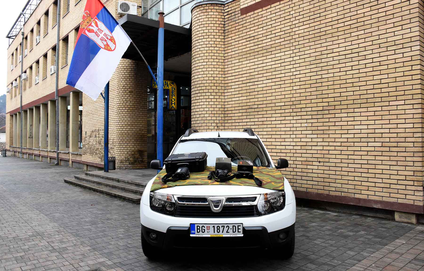 Министар Вулин уручио возила и опрему припадницима у Kопненој зони безбедности