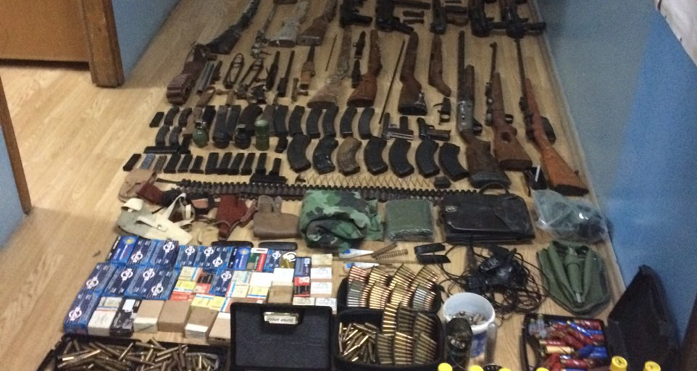 Policija zaplenila veću količinu oružja i municije i uhapsila osumnjičenog