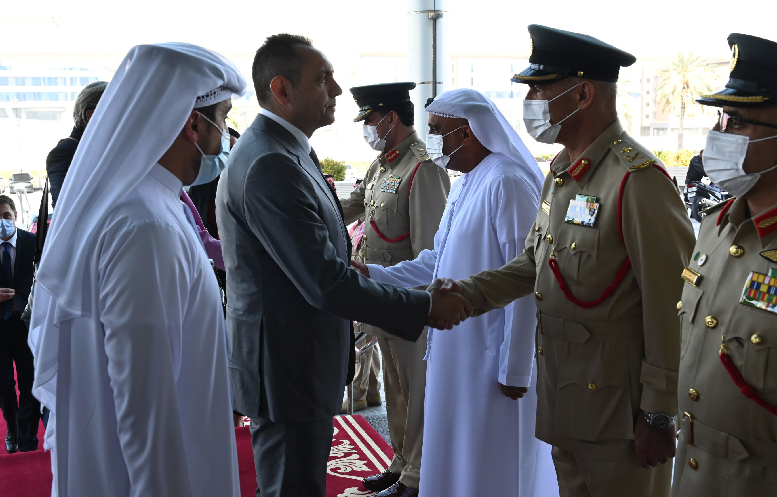 Министар Вулин разговарао је данас у Дубаију са директором полиције Дубаија Абдулахом Калифом Ал Маријем о унапређењу сарадње