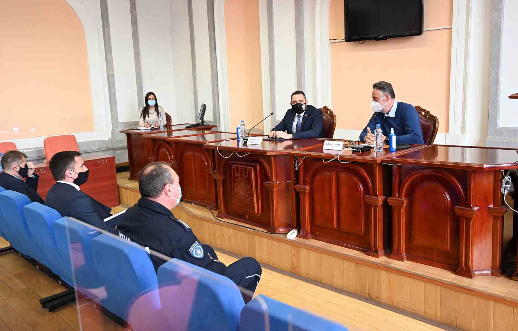 Ministar Vulin: Veće prisustvo policije doprineće povećanju osećaja sigurnosti kod ljudi