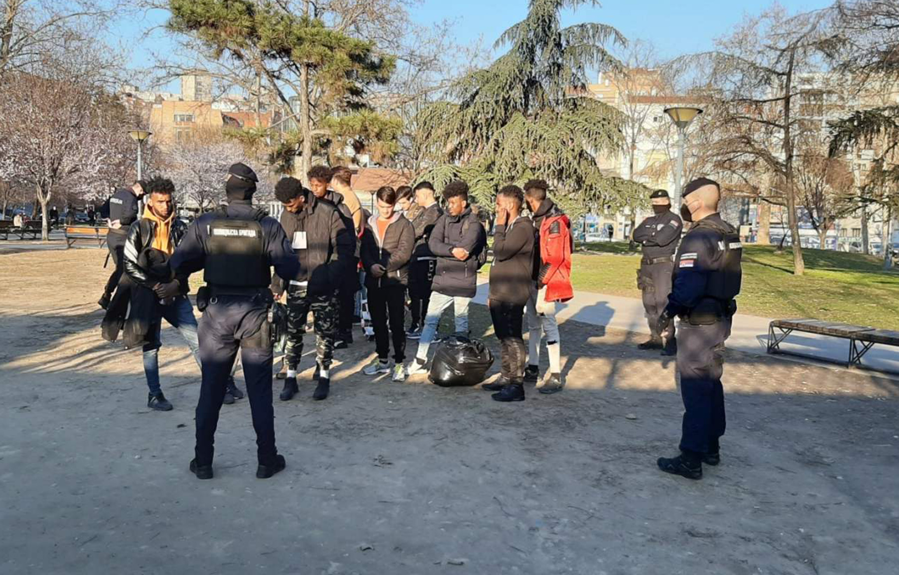 Пронађени ирегуларни мигранти спроведени у прихватни центар