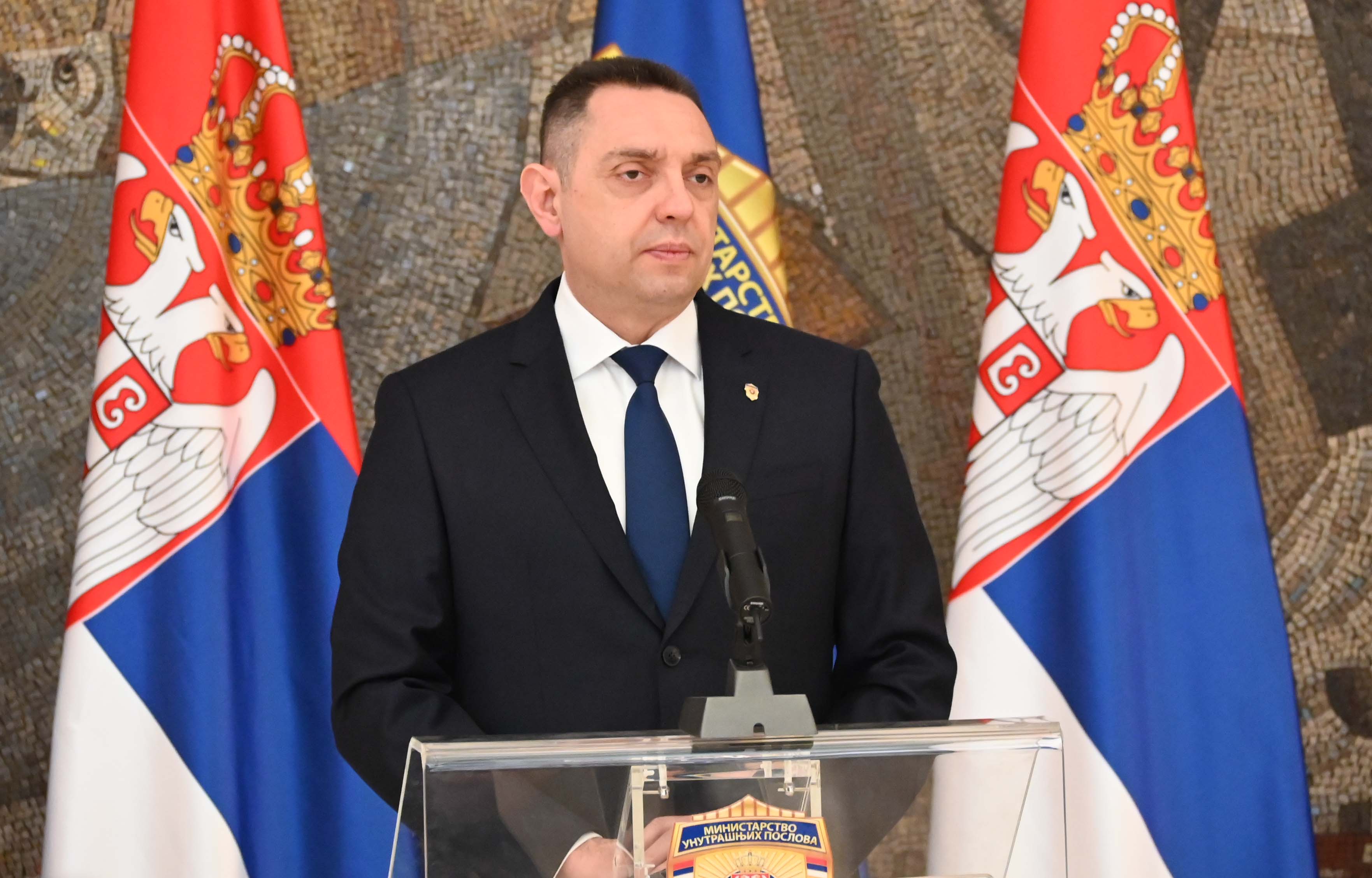 Министар Вулин наградио 50 припадника МУП-а који су се истакли изузетним резултатима