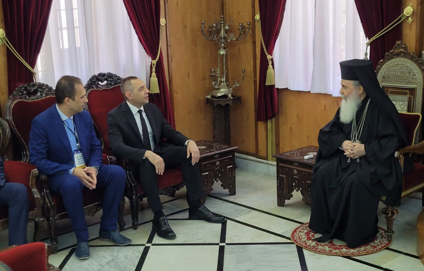 Министар Вулин састао се са патријархом јерусалимским Теофилом III: Kосово и Метохија су српски Јерусалим