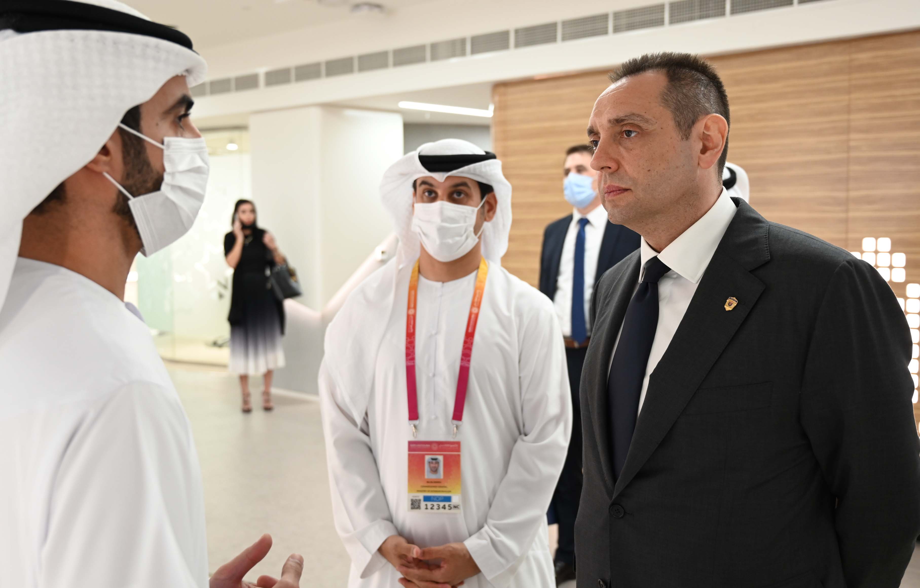 Ministar unutrašnjih poslova Aleksandar Vulin, koji boravi u zvaničnoj poseti UAE, posetio je Srpski pavilјon na 