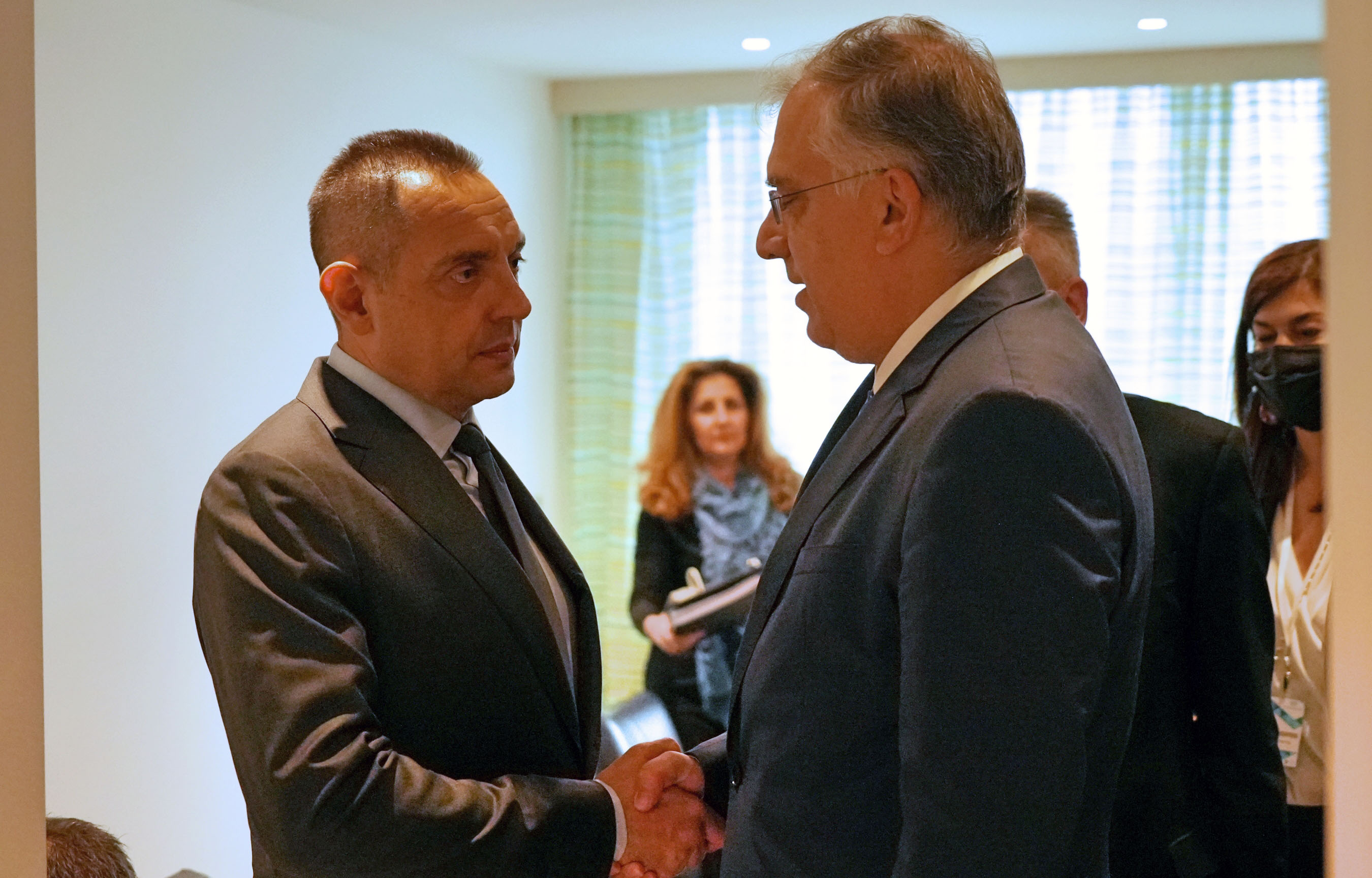Ministar Vulin sa grčkim ministrom Teodorikakosom: Srbija ceni podršku bratskog grčkog naroda našem teritorijalnom integritetu